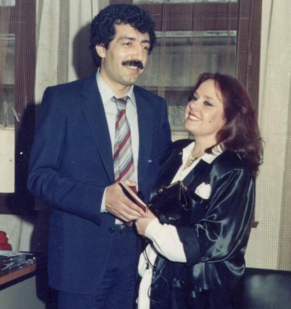 BR, K TOKAT ATTIYSA NE OLMU!&#8217;  Muhterem Nur, Mslm Grses&#8217;in iddet uygulad iddialarna, &#8216;Her kafadan bir ses kyor. Elbette ki kar-koca arasnda oluyor. lk zamanlar olmad m, oldu. Ama onu idare edecek kii bendim. Her eyine tahammll ettim. O bana kar deiik tavr taknd zaman ben susmasn bildim.