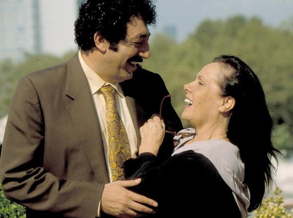 &#8216;Keke sa olsayd da baka bir kadna gitseydi&#8217; Evet, ben byle bir aklama yaptm. nk sa olsayd hayatn yaayacakt. Belli sylediklerim ok ac olabilir ama ayrlan insanlar deli gibi severken birbirilerini unutabiliyorlar.