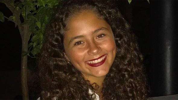 Pnar Aylin, kz Maya Tokatlolu 16. yana bast. nl arkc Pnar Aylin, ilk ei Mert Takatlolu ile birlikteliinden dnyaya gelen kz Maya'nn yeni yan sosyal medya hesabndan kutlad.