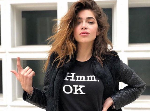 Daha nce Poyraz Karayel, Yeil Deniz, Benim in zlme dizilerinin kadrosunda yer alan yk elik, 13 Temmuz 1987 tarihinde stanbul'da dnyaya geldi. Babas futbol antrenr olan oyuncu, Bilkent niversitesi Tiyatro blmnden mezun oldu.