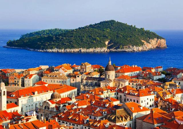 HIRVATSTAN:  Restoran: Genellikle faturaya dahil edilir  Taksi: Taksi fiyatlarnda yuvarlama yaplmayabilir  Otel: 0.79 ila 1.57 dolar arasnda