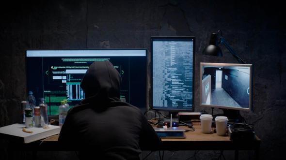 Yine kullanlan kodlar aratrmaclar yanltmay hedefleyen unsurlar barndryor. rnein kodlarda ince yazlar, Leo, PooPak, Vendetta ve Turk gibi isimler geiyor.