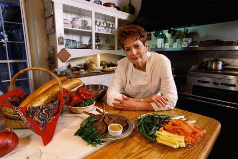 Yasz et Yemein iinde et olmas tokluk hissini artryor. Ayrca ette ve balkta bol bulunan 'lsin' adndaki aminoasit kaslarnzn kalori harcamasn kolaylatryor.