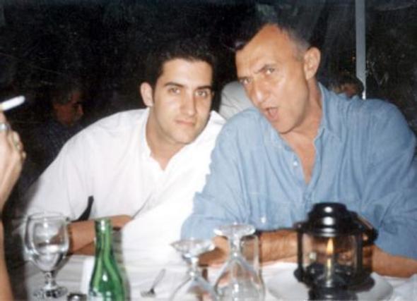 Uzun sredir ekranlardan uzak olan Mehmet Ali Alabora, nmzdeki gnlerde televizyon ekranlarna dnmeye hazrlanyor...