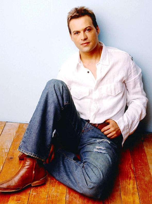 "Ben unutulma hakkm kullanmak istiyorum. ldkten sonra olan btn arklarm silsinler. Bana Hakan Peker gecesi yapmalarn istemem mesela&#8230;ldkten sonra olur ya &#8216;anma gecesi&#8217; falan, istemiyorum vasiyetimdir."