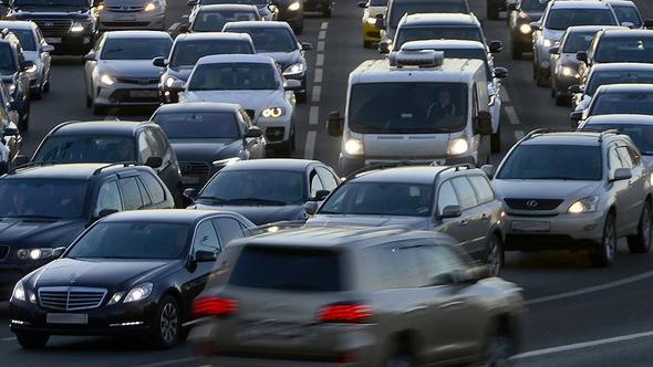 <p>Motor Silindir Hacmi: 1300 cc ve aas </p>  <p>  Tat Deeri: 70.000 TL zeri</p>  <p>       1-3 Ya (TL): 1034</p>  <p>  4-6 Ya (TL): 721</p>  <p>  7-11 Ya (TL): 403</p>  <p>  12-15 Ya (TL): 306</p>  <p>  16 ve zeri ya (TL) : 109</p>  <p>  </p>