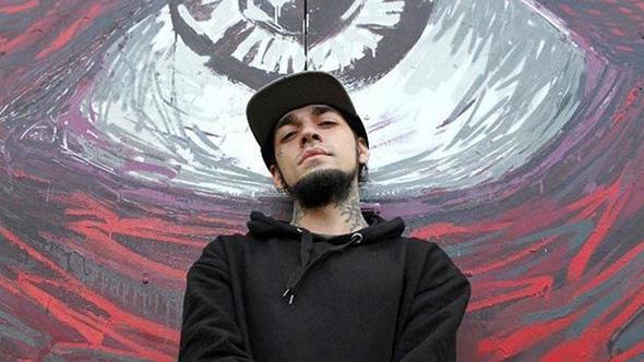 Beraat karar verilmesinden sonra Sercan pekiolu hakknda yine, "uyuturucu veya uyarc madde kullanmn zendirme" suundan bu kez stanbul Anadolu 59. Asliye Ceza Mahkemesi'nde dava ald. pekiolu'nun ilk kez 6 Kasm'da hakim karsna kt ikinci davann grlmesine devam ediliyor.