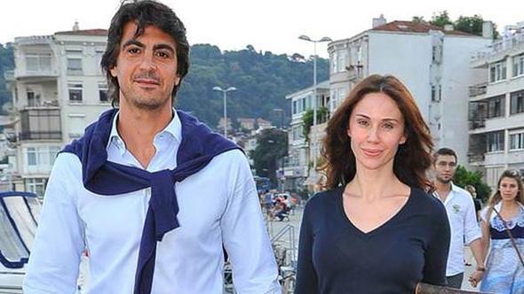 Eski manken Demet ener'in, eski milli basketbolcu ei brahim Kutluay&#8217;la boanmasna sebep olduu iddiasyla Edvina Sponza'ya at 500 bin liralk manevi tazminat davas, stanbul 17. Asliye Hukuk Mahkemesi tarafndan 29 Kasm'da reddedildi.