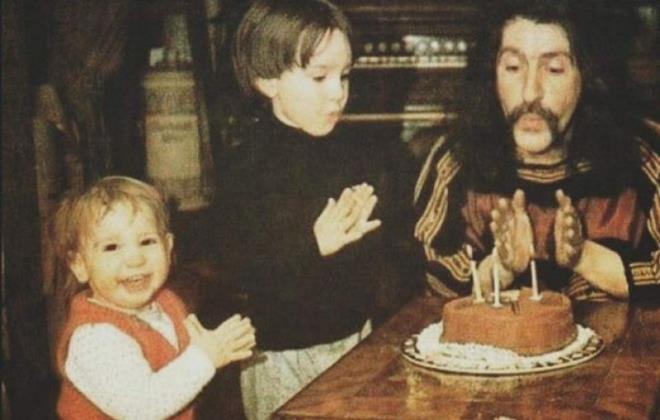 arklar kuaktan kuaa aktarlan sanatnn Kadky&#8217;de bulunan mzesine youn ziyareti akn var.