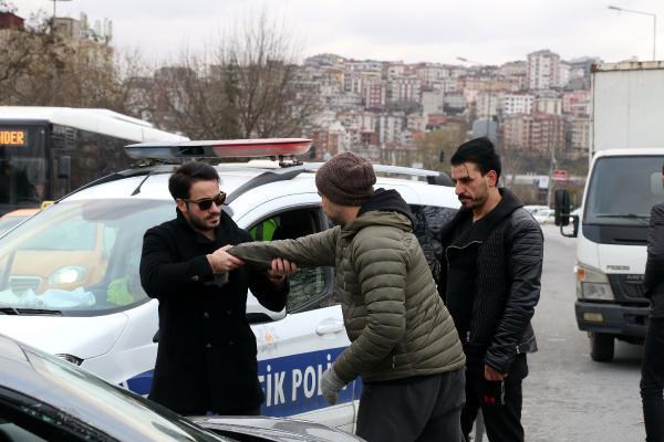 Vatandalarn ihbar zerine olay yerine salk ve polis ekipleri sevk edildi.