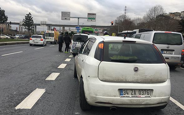 Otomobil srcs kazay yara almadan atlatrken, srcnn yannda bulunan bir kii ise hafif ekilde yaraland.