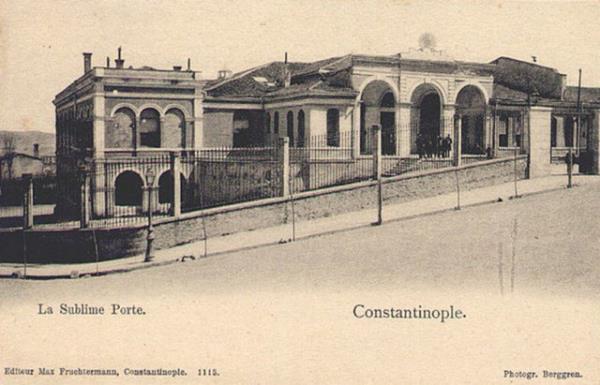 CAALOLU  Avrupa yakasnda,Sultanahmet-Beyazt-Eminn arasndadr. 16.yy. da yaam Osmanl sadrazam Caalolu Sinan Paa'nn bu semtteki sarayndan ve yaptrd cami den dolay bu ismi almtr...