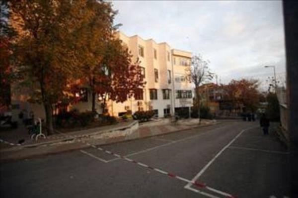 Mimar Davud Aa'dr. Cerrah Paa camiyle birlikte ifte hamam, eme ve trbe de yaptrmtr.