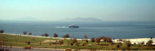 SUADYE  Anadolu yakasnda,Erenky-Bostanc arasndadr. Osmanlnn son dneminde maliye nazr (1900-1906) Read paa nn gen yata len kz Suad ve damad iin Suadiye camisini yaptrmtr.Semt adn bu camidan almtr.