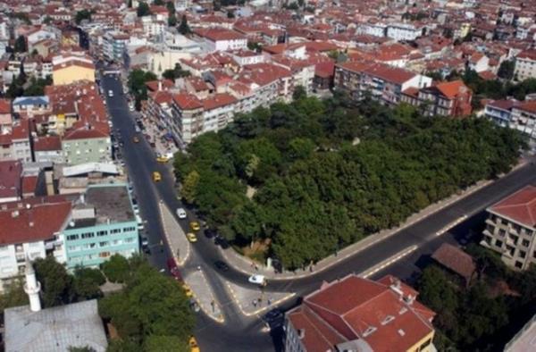 DOANCILAR  Anadolu yakasnda skdar-Kuyuba-emsipaa semtleri arasndadr. Osmanl dneminde padiah a doan cinsi avc kular yetitirmek,bakmak,av trenlerinde hizmet etmekle grevlendirilenler anadolunun eitli yrelerinden bulup getirdikleri kular stanbul'da Doancbaya teslim etmek zere bulutuklar semte Doanclar semti ad verilmitir...