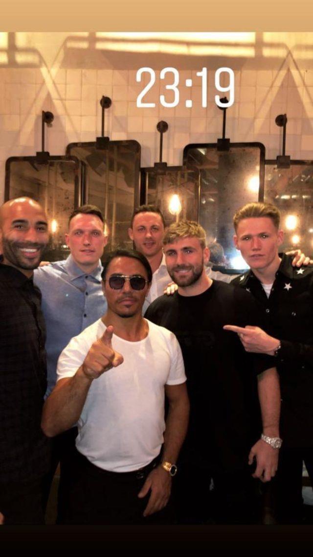 te yandan Lukaku, Nusret ile ilgili, "nanlmaz bir kalite. Bu grdklerim iin teekkr ederim." yorumunda bulundu.