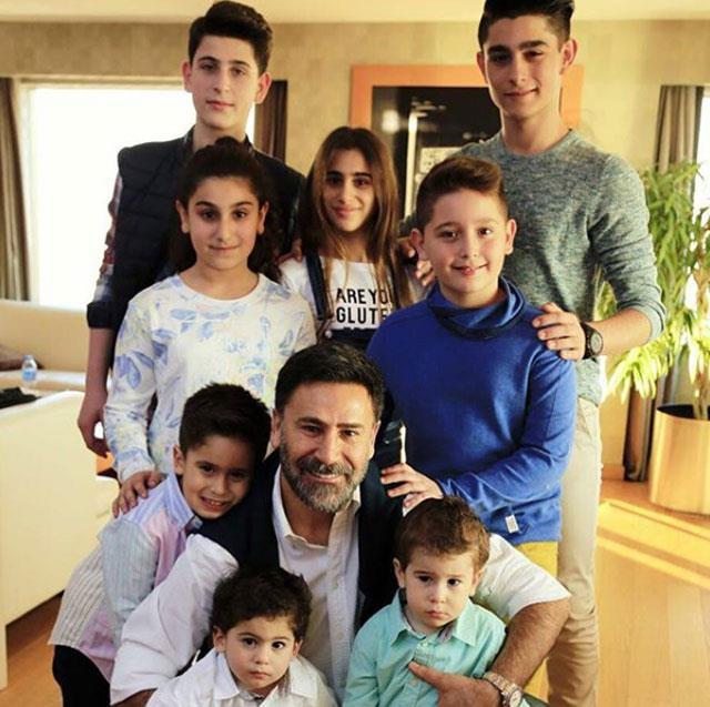 Yldzhan programda 9 ocuuyla birlikte fotoraf paylalnca ocuklarnn aylk toplam masraflarnn 100 bin TL'yi atn syledi. Evde ocuklara dl ve ceza sistemi de uyguladn belirten trkc, "ikramiye alan da oluyor, maann yars kesilen de...