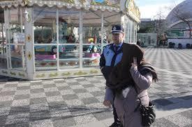 Yine ekiplere zorluk karan bir baka kadn dilenci ise kendini ilgin bir ekilde savundu. Ekiplerin kendisini ald srada kadn dilencinin "Bugn dilenmeye kmadm ki, ben ocuumu zel eitime getiriyorum" demesi ise dikkat ekti.