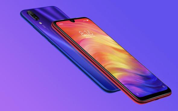 159.2 x 75.2 x 8.1 mm boyutlarna sahip Redmi Note 7, hem n hem de arka tarafnda cam panel ile birlikte geliyor. Her iki panel 0.8 mm kalnlnda Corning Gorilla Glass 5 camdan oluuyor.