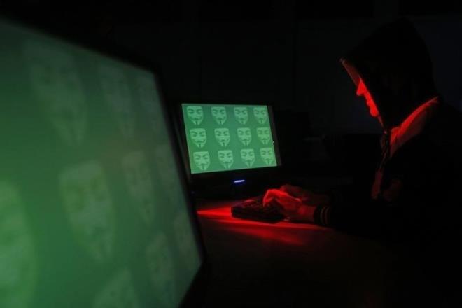 Kaspersky Lab uzmanlar, kullanc verilerinin dolandrclar iin ok deerli bir varlk olduunun altn iziyor. Medyada geni yer bulan olaylar ve istenmeyen e-postalarla ilgili yaplan analizler de bunu kantlar nitelikte. Siber saldrganlarn kulland srekli gelien yntemlere kar iki kat dikkatli olmak, zellikle de evrim ii saldrlar sz konusu olduunda ok byk nem tayor. irket, dolandrclarn en ok kulland 5 hileyi aklad.