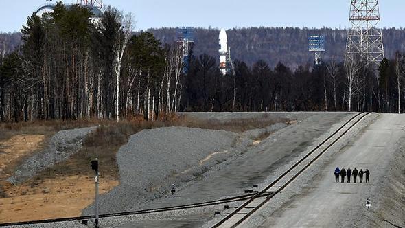 Sel riski sebebiyle rayl sistem ulam da tehdit altnda.