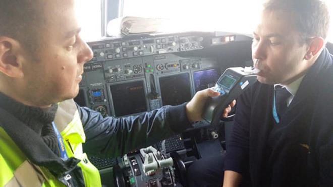 Konuyla ilgili olarak SHGM yaplan yazl aklamada yle denildi:  &#8220;2018 yl sonunda yaymlanan Havaclk Personeli Alkol ve Psikoaktif Madde Kontrollerine likin Prosedr ile sadece pilotlara deil ayn zamanda dier uucu ekip yeleri ve teknisyenlere de uygulanabilecek. Bu prosedr kapsamnda 2 Ocak 2019 tarihinde yaymlanan Alkol Tarama Testi Prosedr erevesinde de ilk tarama testleri SHGM SAFA Ramp Denetileri tarafndan Atatrk Havaliman&#8217;nda gerekletirdi.&#8221;