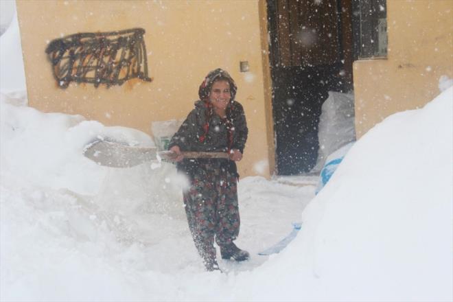 stanbul&#8217;dan memleketine gelen Taylan Demirci de, "Erken dnecektim ancak k mevsiminin bu kadar gzel olduunu grnce kaldm.