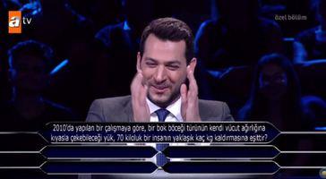 'Kim Milyoner Olmak ster' yarmasnda 60 bin lira deerindeki bok bcei sorusunu okumakta zorlanan sunucu Murat Yldrm, kendisini glmekten alamaynca stdyo bir anda kahkahaya bouldu.