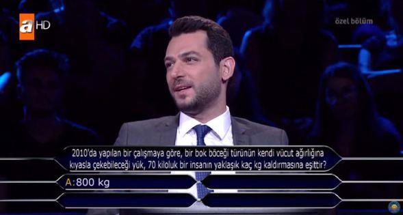 Soruyu sorunsuz okuyunca ''Bana bir alk ltfen'' diye ekledi.