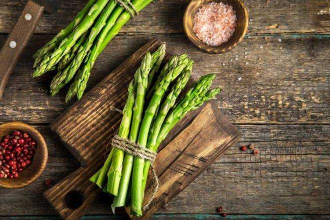 KUKONMAZ erdii folik asit sayesinde bakl glendirir ve gece vcut ssnn ani dmelerini nleyer. Karacierde bulunan toksinleri idrar yolu ile atar.