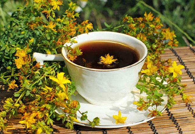 Bitki aylar<br>    Bitki aylarndan papatya, roybos ve kuburnunu kartrarak tketmek boaz enfeksiyonlarna kar koruyucur.