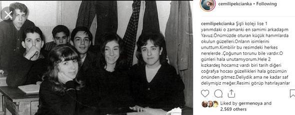 ili Koleji Lise 1&#8230; Yanmdaki o zamanki en samimi arkadam Yavuz&#8230; nmzde oturan kk hanmlarda okulun gzelleri. Onlarn isimlerini unuttum. Kim bilir bu fotoraftaki herkes nerelerde. ounun torunu bile vardr. O gnleri hala unutamyorum