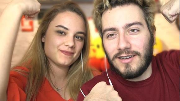 Enes Batur, sevgilisi Baak Karahan ile olan ayrlk srecini de izleyicilerle paylat. Kanal at ilk gnlere rastlayan birlikteliini takipileriyle de paylatn anlatan Batur, bu sre sonrasnda yaanan ayrlk nedeniyle kendisinin sulandn ifade etti. Baak Karahan ile ayrlklarnn sevgi ve sayg ortamnda gerekletiini belirten Batur, bu yaananlardan sonra bu tr ilikileri sosyal medyaya yanstmama karar aldn syledi.