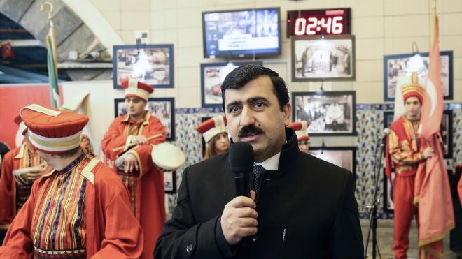 T�rene kat�lan �ETT Genel M�d�r� Ahmet Ba��� konu�ma yapt�.  �ETT ��letmeleri Genel M�d�r� Dr. Ahmet Ba���, t�rende yapt��� konu�mada, �stanbul`a hizmet veren t�nelin kurulu�unun y�l d�n�m�n� kutlaman�n sevincini ya�ad�klar�n� ifade etti.