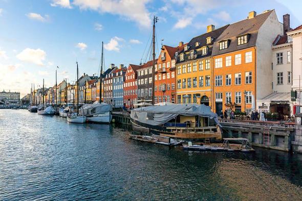 18- Kopenhag.    lke: Danimarka.    Puan:21.47