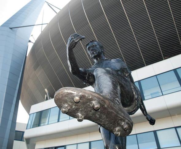 12- Eindhoven.    lke: Hollanda.    Puan:18.52