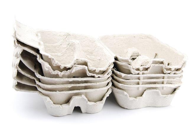 Yumurta kartonlarn atmayn. Onun yerine kapakla taban birbirinden ayrp taban buzdolabnn kapann iindeki gze yerletirin. Ketap, mayonez gibi soslarnz yumurta kartonunun boluklarna kapaklar alta gelecek ekilde kolayca yerletirebilirsiniz. Bu sayede devrilmelerini nlemi olursunuz.