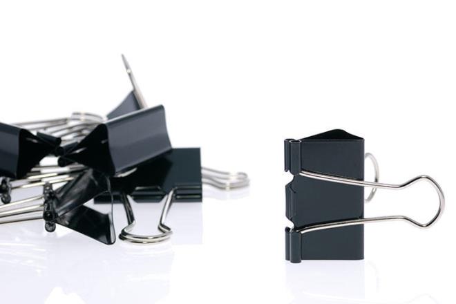 Derin dondurucunun raflarna dosya mandallar takp raflar birbirinden ayrn. Etlere, sebzelere, artan yemeklere ayr ayr alanlar ayrn. Bylece dondurucuda unutulmu ve buz ktlesine dnm yiyeceklerle karlamak zorunda kalmazsnz.