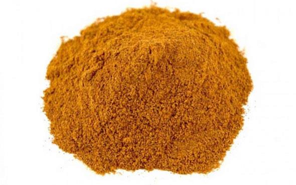 BEYN KANAMASI GEREBLRSNZ: nsanlarn yaamnda kan sulandrcya ihtiya duyduunu ve kumarinin gl bir kan sulandrc olduunun altn izen Prof. Dr. Erdem Yeilada, yle devam etti:"Tarn dozunda kullandnzda o sizi dengeleyecektir. Ama fazla ve yanl kullandnzda, hatta kan sulandrcyla beraber kullanyorsanz hafif bir ekilde kafanz bir yere vurduunuzda beyin kanamas geirebilirsiniz. Kumarin ve kan sulandrcy bir arada alyorsanz i baya riskli hale gelebilir."