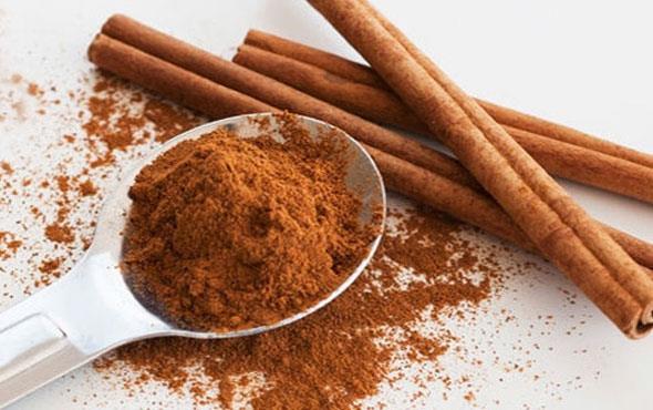 K aylarnda ska tketilen tarnn ar kullanlmas halinde baz salk problemlerine yol atn belirten Fitoterapi Uzman Prof. Dr. Erdem Yeilada, Tarnda bulunan 'kumarin' adl maddenin kan sulandrd gerekesiyle beyin kanamasna yol atn syledi.