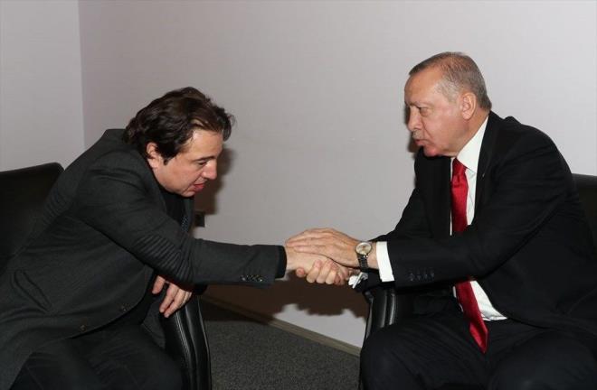 Ben zgrlkym. zgrce yaayabilmeliyiz. Birbirimizi anlayabilmeli, dostluk eli uzatabilmeliyiz.