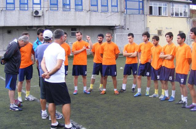 Alibeyk�yspor    S�per Lig'de yer ald��� sezon say�s�: 2    �u an bulundu�u lig: 3. Lig 2. Grup
