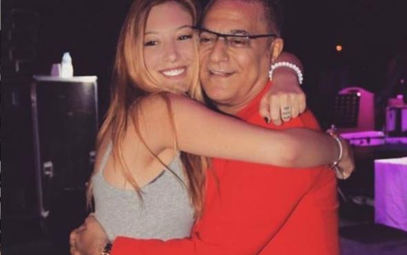 "Tatil de yok.Bizde okuduk kzlarda yazdlar yalan haber tatil diye Yasmin felan .yle bir tatil plan da yok zaten okuyan bir tek Ali Sadi var dierleri okumuyor ki! imdiye kadar ocuklaryla toplu bir yere gitmilii de yok zaten."