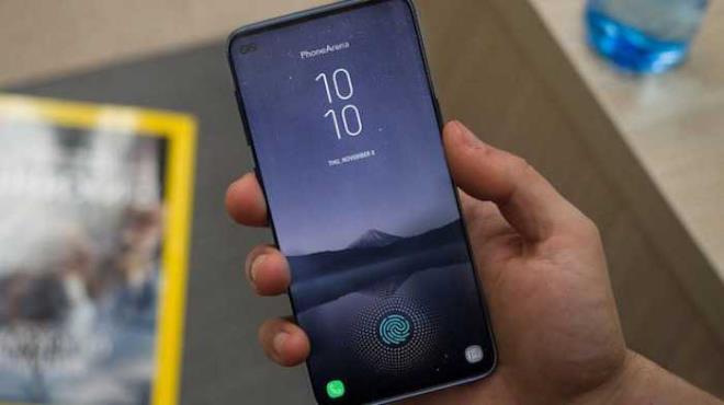 Yine bu ekrann arj gstergesi olabilmesi de mmkn. Yani telefonda yer almas muhtemel bu ikincil ekrann pek ok zellii bir arada sunmas sz konusu.