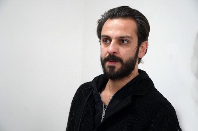 ukur'un Vartolu&#8217;su Erkan Kolak Kstendil, televizyondan kazand paray altna yatrmaya balad. nl oyuncu, nceki gn kle altn almak iin gittii Nianta&#8217;ndaki bir kuyumcuda grntlendi.