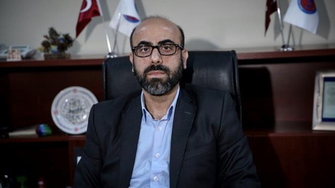 Okul Mdr Kemal Kaval (fotorafta), proje hakknda bilgi verdi.  Okul Mdr Kemal Kaval, zel eitim ihtiyac olan rencilere ynelik farkndalk oluturmak, sosyallemelerine ve uyum srelerine katk salamak amacyla birka proje yrttklerini belirterek, "Bunlardan biri ngilizce retmenimiz zen Hanm`n zel eitim ihtiyac olan rencilerimize ynelik yapt alma." dedi.