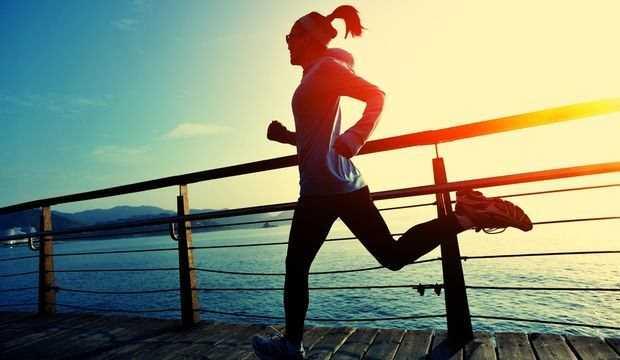 SPOR    A vcutta enerji az olduundan yaplan sporun hi bir anlam olmaz. Tam tersi beraberinde kalp ve ba rahatszlklar getirir.