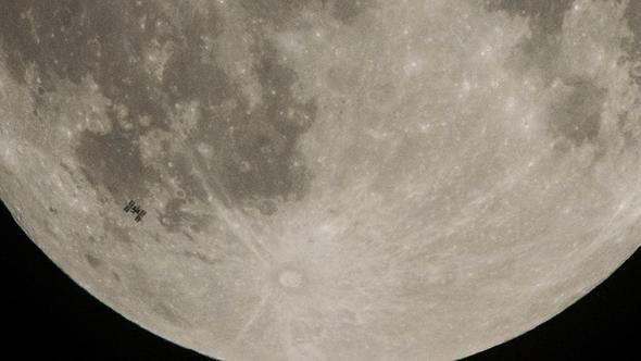 Amerikan Merkezi stihbarat Tekilat CIA de getiimiz aylarda 1950 ve 1960'l yllarda ABD'de rapor edilen UFO ihbarlarnn, gizli uak denemeleri olduunu sylemiti.