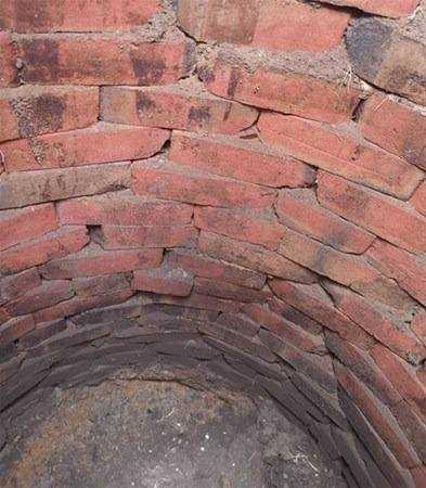 Uzun sre devam eden kazlarn ardndan sonunda en dibine kadar olutular. Bu srede her kareyi internette paylatlar.