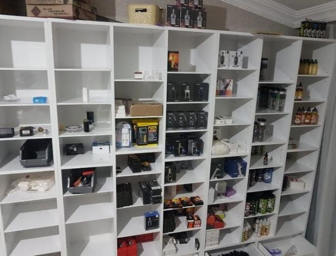 Alnan bilgiye gre, Kaaklk Sularyla Mcadele ube Mdrl ekipleri, Etimesgut'un Kazm Karabekir Mahallesi Oyuncak Soka zerinde yaptklar uygulama srasnda sigara kaaklndan emniyette kayd bulunan mit B'nin otomobille seyrettiini ve pheli hareketlerde bulunduunu fark etti.